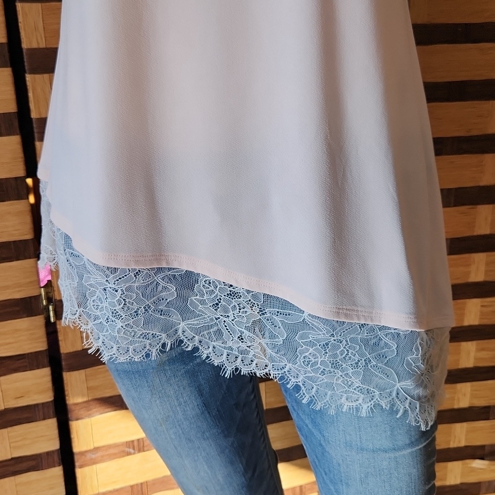 Like new! Belldini blush ping diamond assymetrical tank - Picture 5 of 7